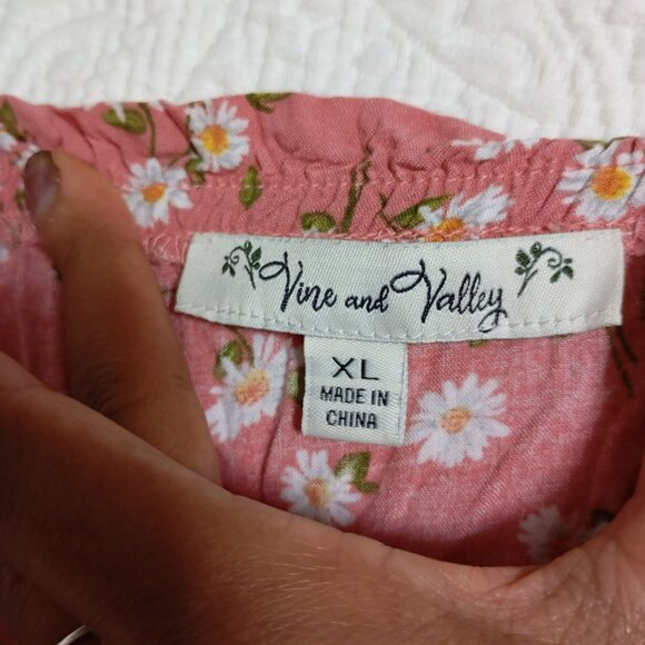 Vine & Valley Sz XL Pink Floral Romper Shorts Womens Sleeveless Summer Outfit - Picture 2 of 10